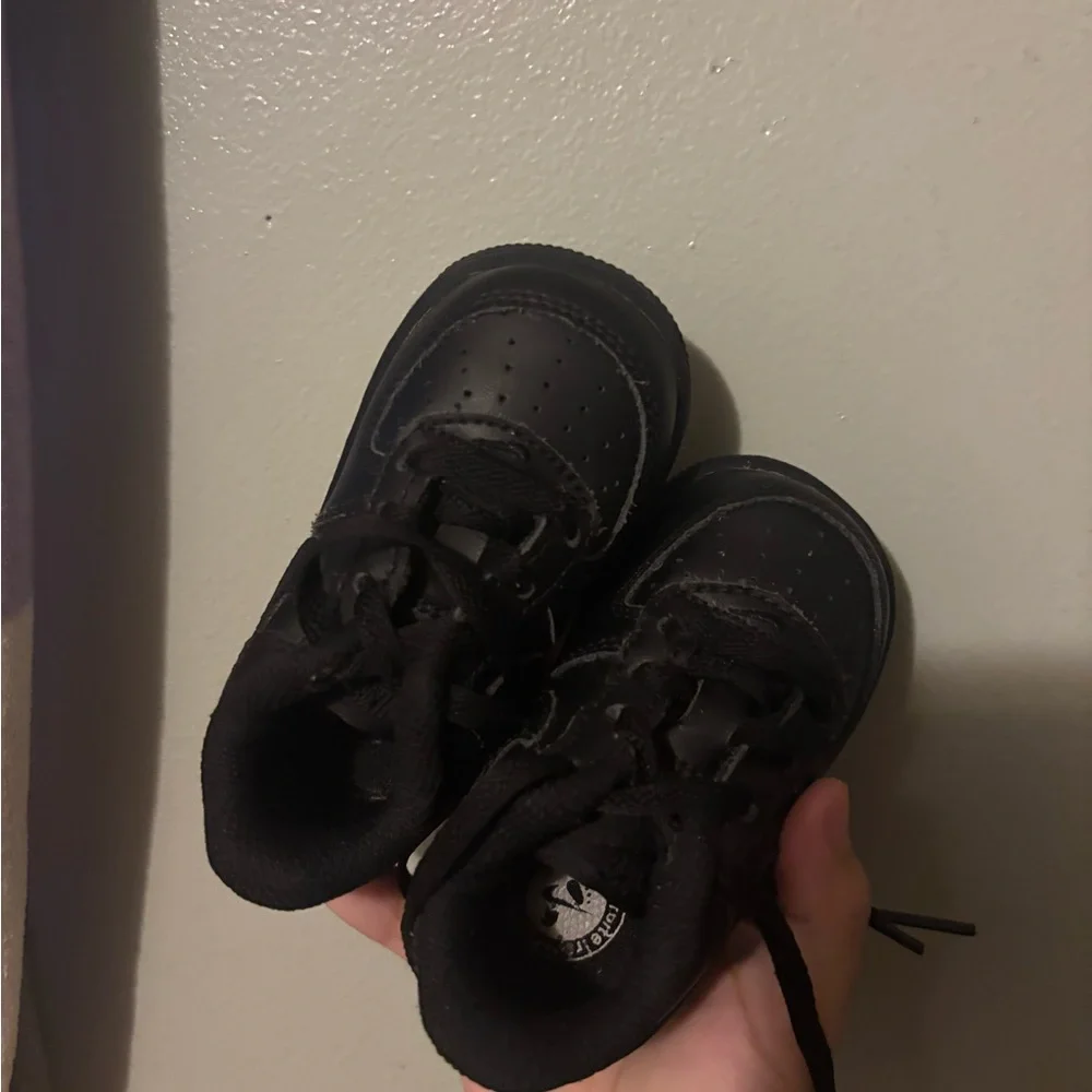 4c black air forces